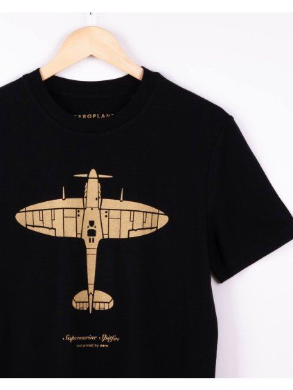 cerne tricko se zlatym potiskem letadlo spitfire znacka eeroplane detail